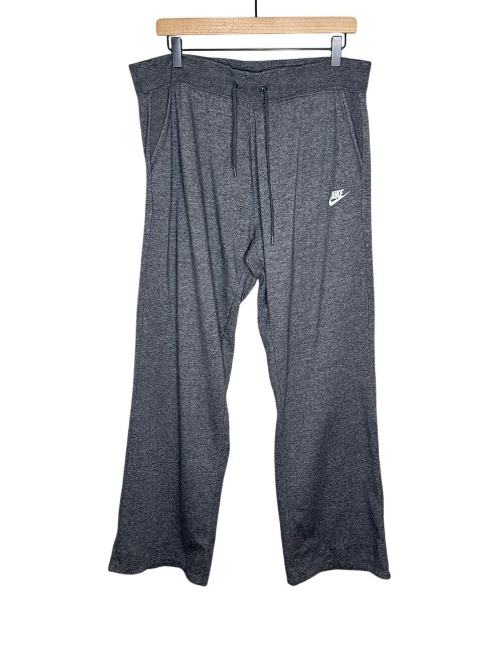 Nike Sportswear Essential Fleece Sweatpants Womens XL Gray Embroidered Swoosh